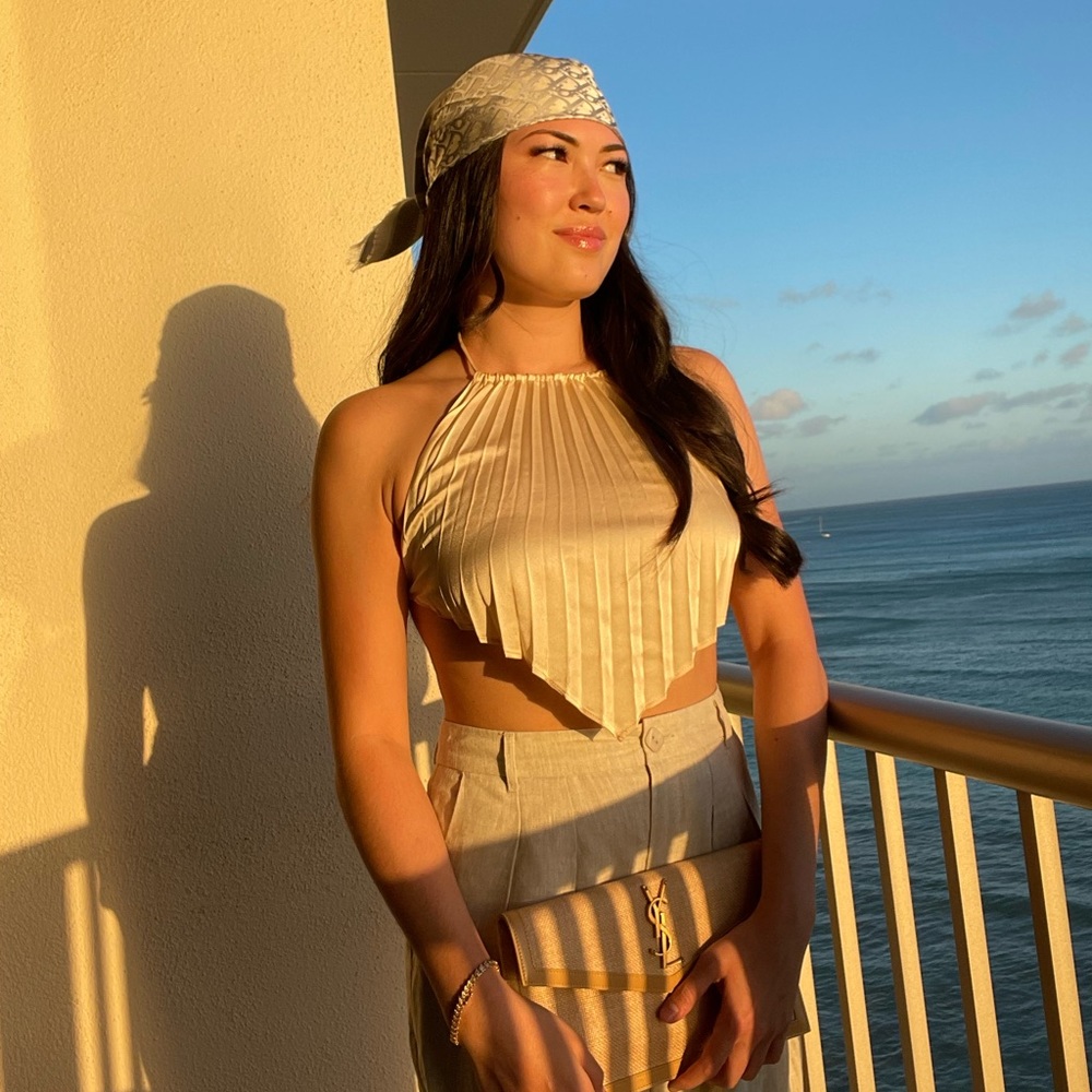 Superdown Ivy halter top in champagne size S